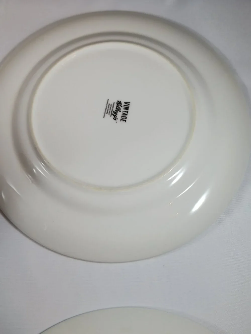 2 Collectible Kellogg's Corn Flakes 2005 Plate Send Them Back Happy Boy unique